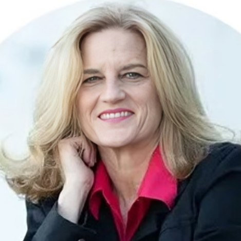 Geni Whitehouse SQ Headshot