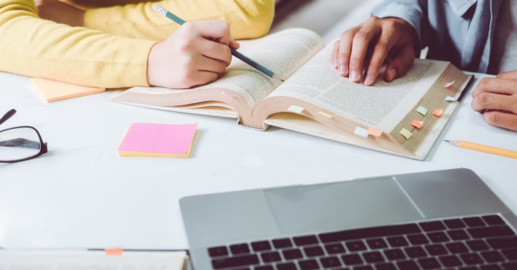 Universal Accounting School